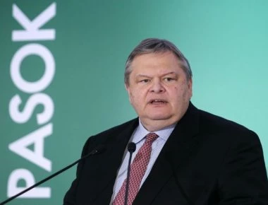 Ευ. Βενιζέλος: «Η κυβέρνηση δεν θα πέσει αν δεν ψηφιστεί το ν/σ για την αναδοχή από ομόφυλα ζευγάρια»